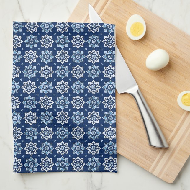 Elegant Blue Mandala Floral Pattern Kitchen Towel (Quarter Fold)