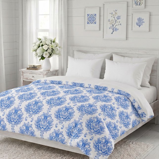Elegant Blue White Mediterranean Damask Pattern Duvet Cover (Creator Uploaded)