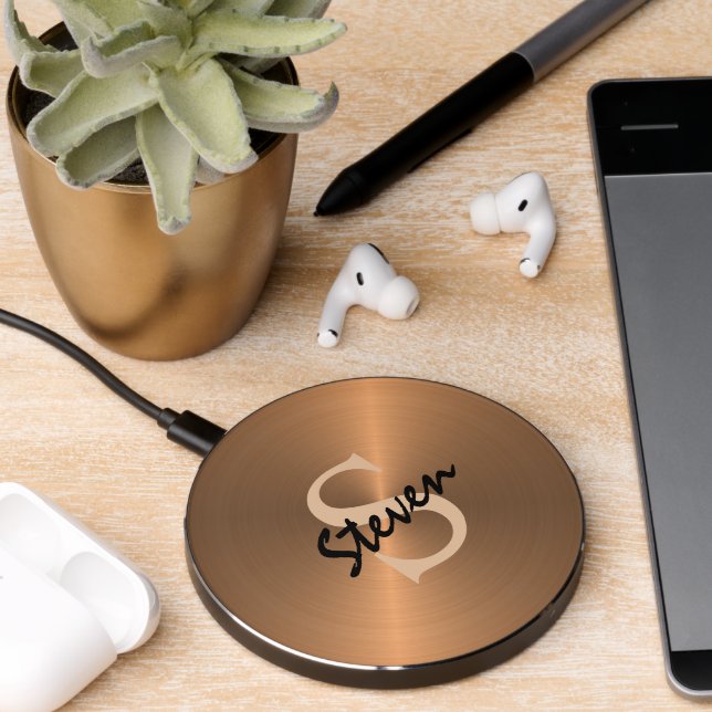 Elegant Bronze Gold Metallic Monogram Name Mens Wireless Charger (Desk 2)