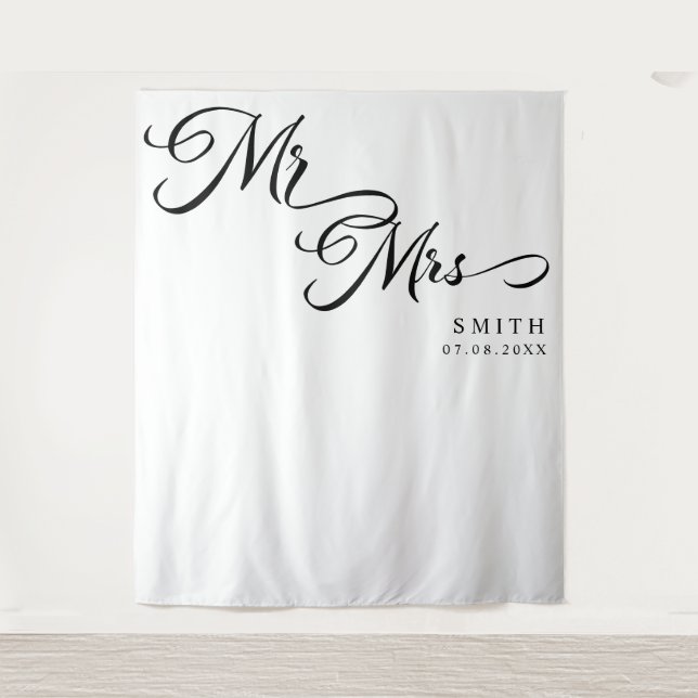 Elegant Calligraphy Mr & Mrs Wedding Backdrop (Front)