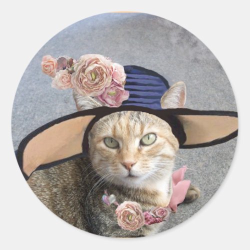 ELEGANT CAT WITH BIG DIVA HATPINK ROSES Valentine Classic Round Sticker