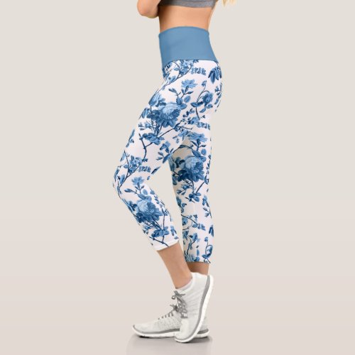 Elegant Chic Vintage Blue Rose Floral Capri Leggings