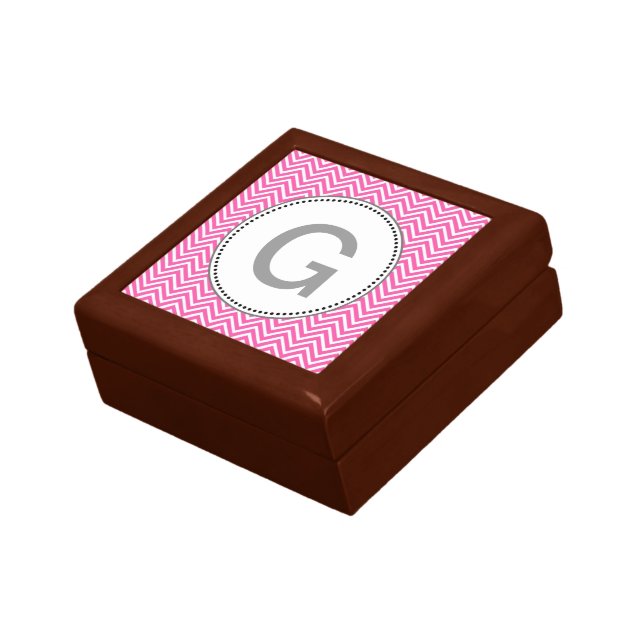 Elegant, classic pink and white chevron zigzag gift box (Side)
