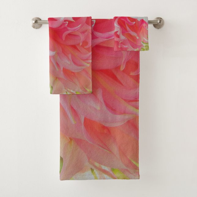 Elegant Coral and Pink Decorative Dahlia Bath Towel Set (Insitu)