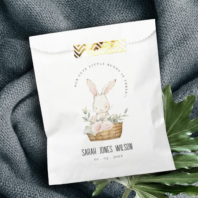 Elegant Cute Bunny In Floral Basket Kids Birthday Favor Bag (Creator Uploaded)