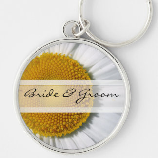 Elegant Daisy Wedding Keychain