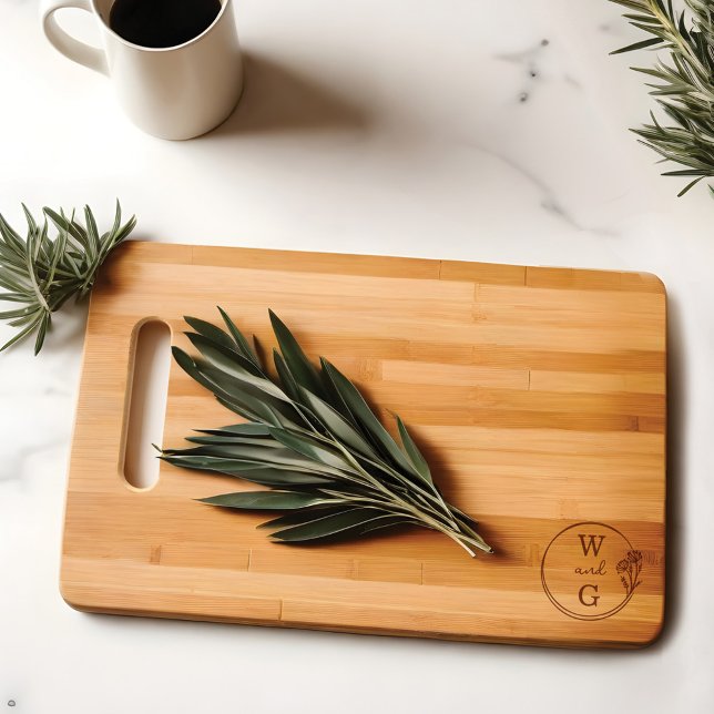 Elegant Dandelion Floral Wreath Wedding Monogram Engraved Cutting Board (Elegant Dandelion Floral Wreath Wedding Monogram Cutting Board)