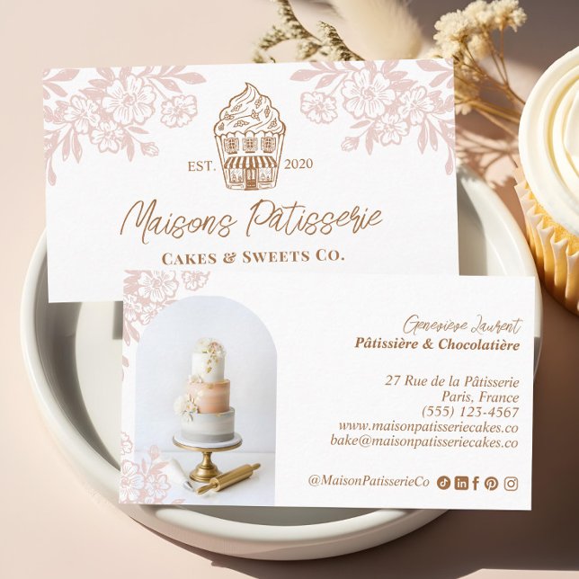 Elegant Floral Cupcake Pastry Cake Bakery Shop Business Card (Elegant Floral Cupcake Pastry Cake Bakery Shop Business Card)