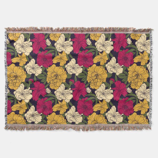 Elegant floral pattern throw blanket (Front)