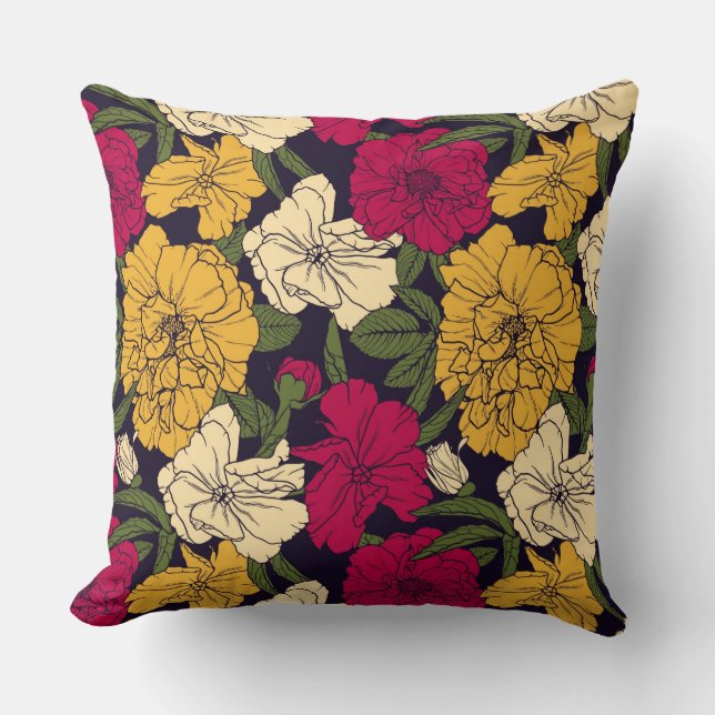 Elegant floral pattern throw pillow (Front)