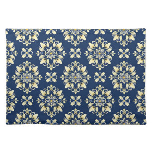 Elegant Floral Pattern with Golden Accents Cloth Placemat