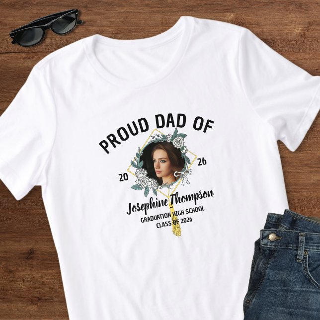Elegant Floral Proud Dad Of 2026 Graduate Photo  T-Shirt (Creator Uploaded)