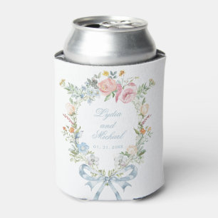 Elegant Floral Wreath Crest Monogram Wedding Can Cooler