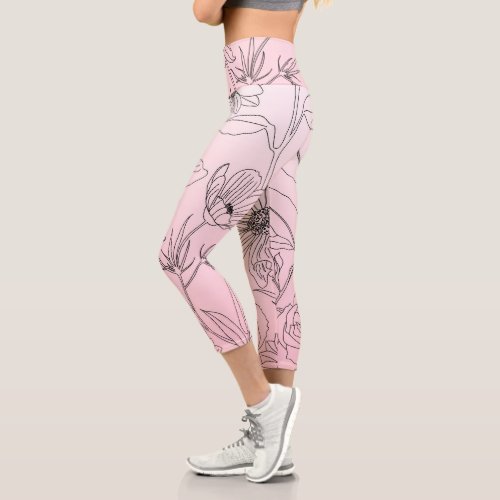 Elegant Flowers Black Outline Pink Gradient Design Capri Leggings