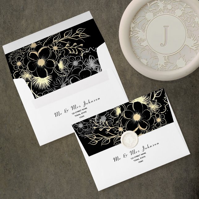 Elegant Gold Black and White Wedding Envelope (Creator Uploaded)