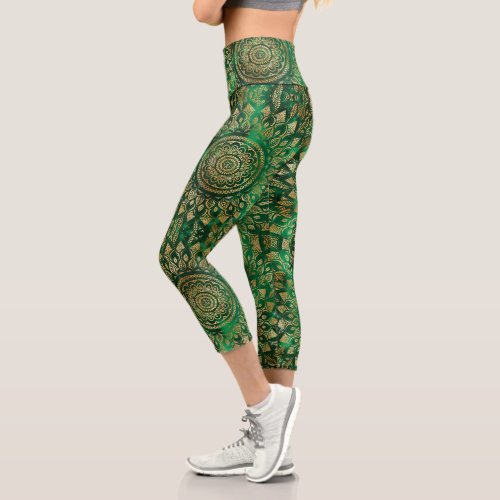 Elegant Gold Green Mandala Floral Capri Leggings