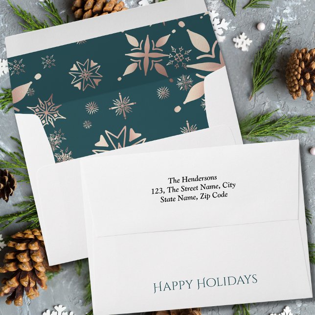 Elegant Gold Snowflakes Green Holiday Envelope (Creator Uploaded)