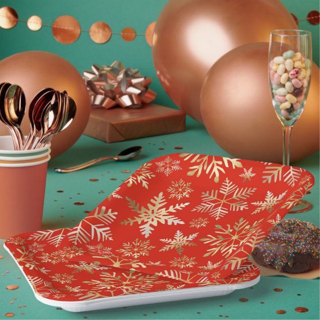 Elegant Golden Snowflakes Lava Red Christmas Paper Plates (Multi)