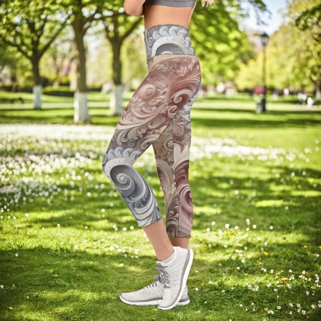 Elegant Gradient Pastel Lace Pattern Capri Leggings (Creator Uploaded)