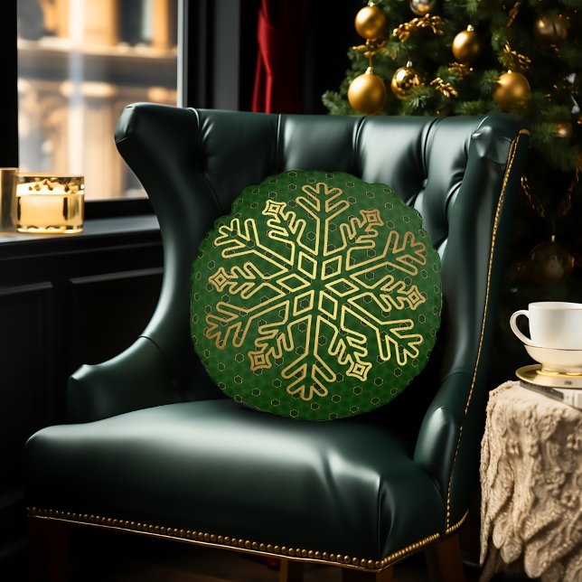 Elegant Green and Gold Snowflake Decorative  Round Pillow (Classic Decorative Christmas Green Snowflake Pillow)