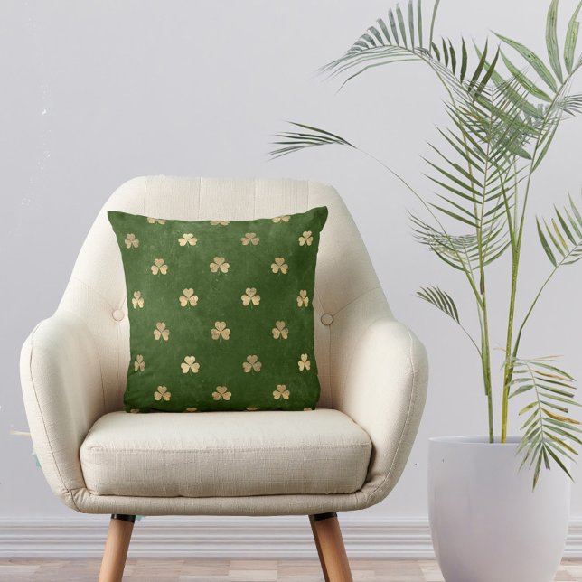 Elegant Green Gold Shamrock  Throw Pillow (Creator Uploaded)
