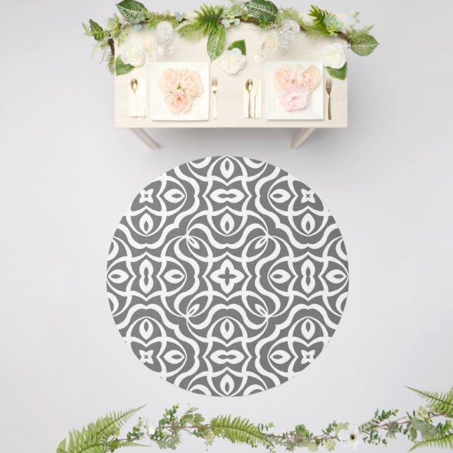 Elegant Grey And White Abstract Outdoor Rug (Insitu (Wedding 2))