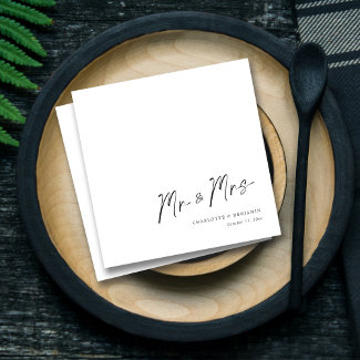 Elegant Hand Lettering Wedding Decor Mr and Mrs