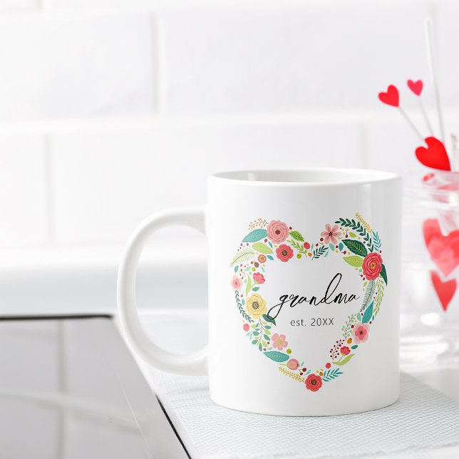 Elegant Heart Shape Flowers Grandma Est Giant Coffee Mug (Elegant Heart Shape Flowers Grandma Est Giant Coffee Mug)