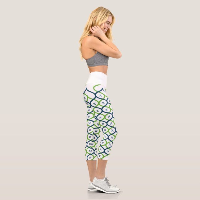 Elegant Helix Bloom Pattern Capri Leggings (Right)