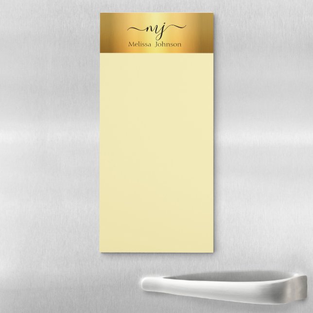 Elegant initials on gold   magnetic notepad (In Situ)