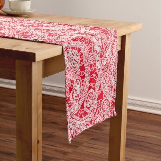 Elegant Lace Effect Short Table Runner