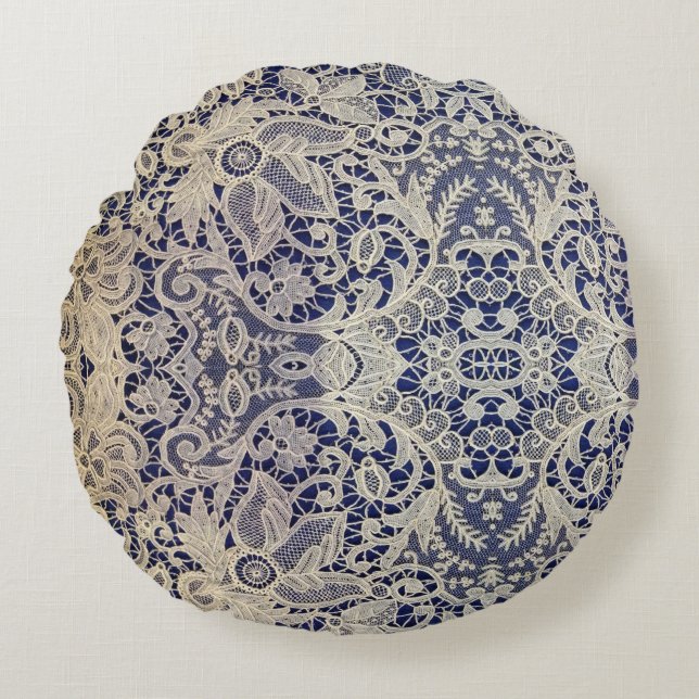 Elegant lace round pillow (Front)