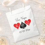 Elegant Las Vegas wedding destination personalized Favor Bag<br><div class="desc">Elegant Las Vegas wedding destination personalized Favor Bag. Romantic design for guests, bride and groom, newly weds, married couple or husband and wife. Add your own name monograms and date of marriage. Luxury paper bags for food, treats, sweets, gifts and more. Also great for bridal shower or engagement. Stylish script...</div>