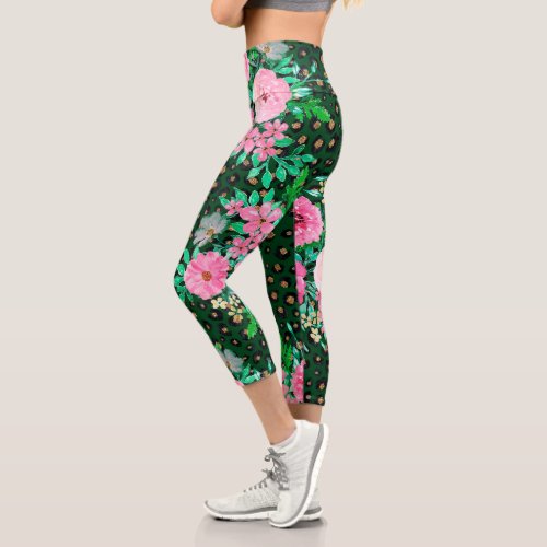 Elegant Leopard Print Pink Floral Green Design Capri Leggings