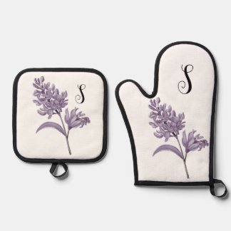 Elegant Lilac Monogram Pot Holder - Personalized Oven Mitt & Pot Holder Set