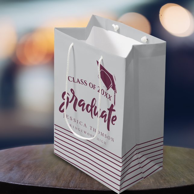 Elegant Lines Grad Hat Graduation Party Favor Medium Gift Bag (Elegant Lines Grad Hat Graduation Party Favor Medium Gift Bag)