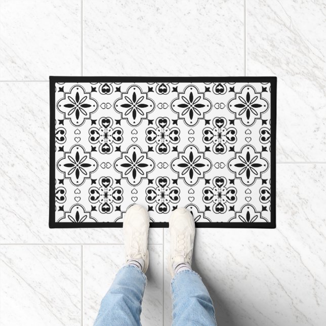 Elegant Mediterranean Black and White Pattern  Doormat (Indoor)