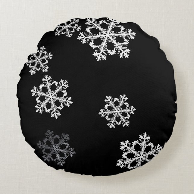 Elegant Minimalist Black White Snowflake Pattern Round Pillow (Front)