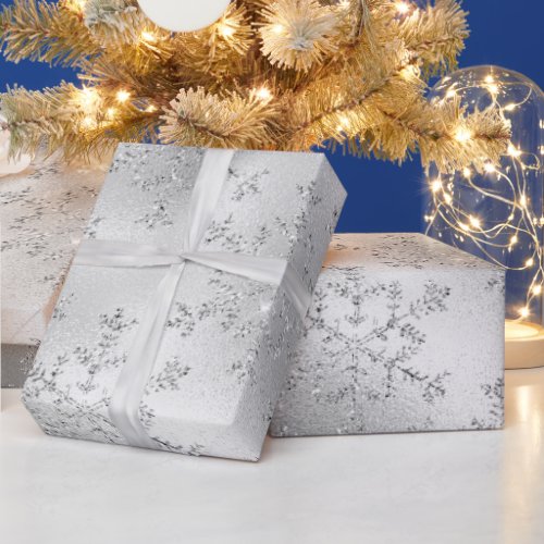 Elegant Modern Silver Christmas Snowflake Pattern Wrapping Paper