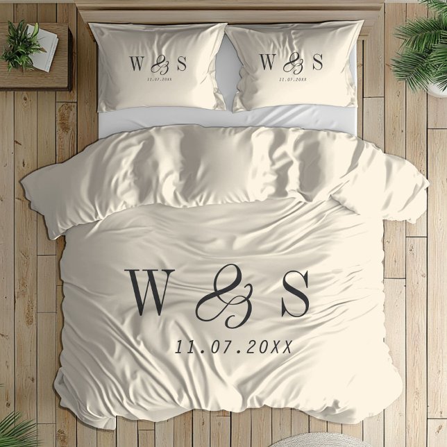 Elegant natural cream initial wedding couples duvet cover (Creator Uploaded)