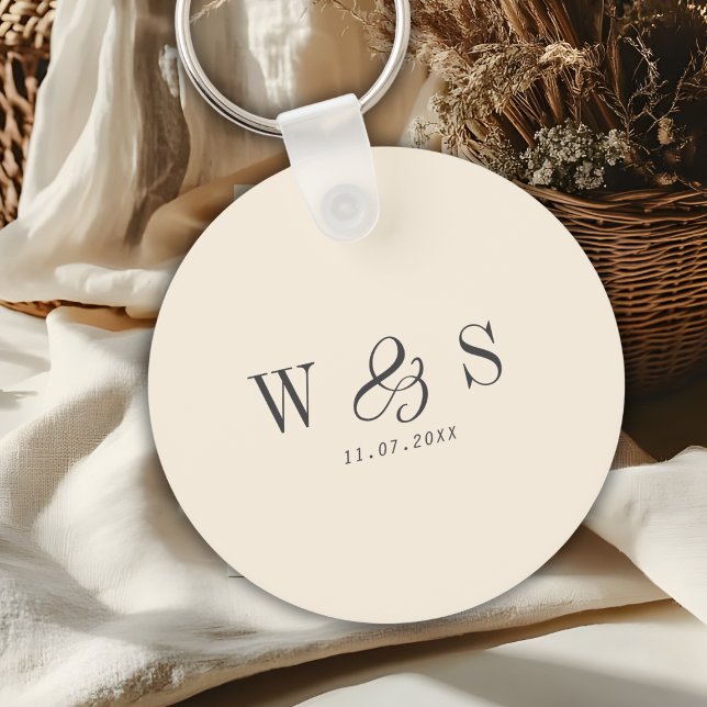 Elegant natural cream initial wedding couples keychain (Creator Uploaded)