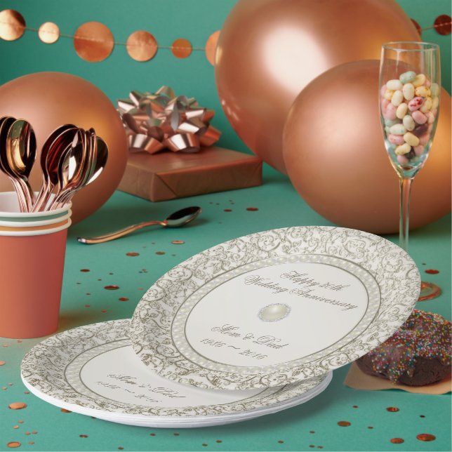 Elegant Pearl 30th Wedding Anniversary Paper Plates (Multi)