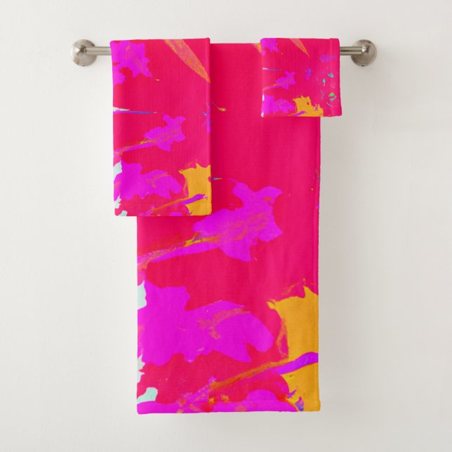 Elegant Pink Abstract Pattern Bath Towel Set (Insitu)