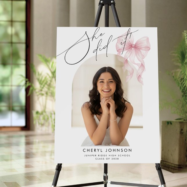 Elegant Pink Bow Graduation Photo Welcome Sign (Creator Uploaded)