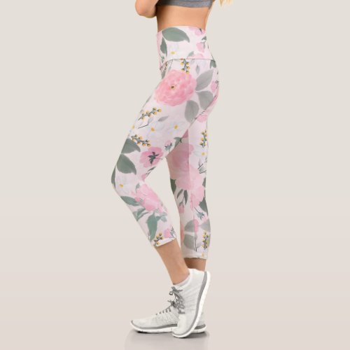 Elegant Pink Floral Watercolor Painting Capri Leggings