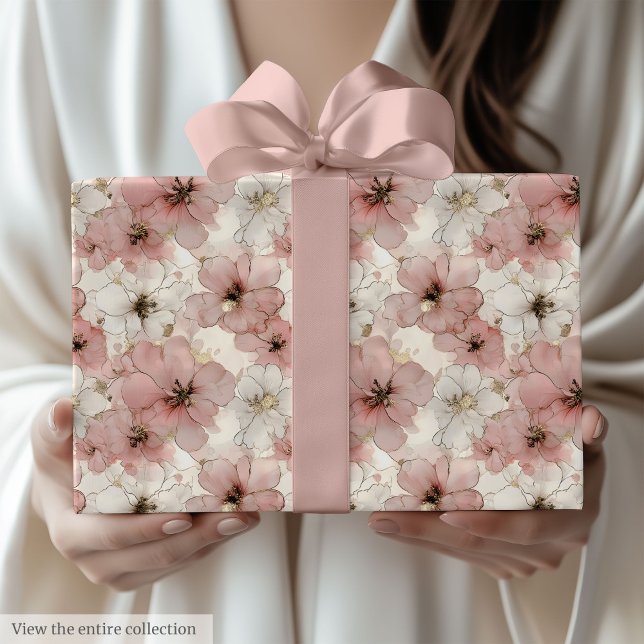 Elegant pink flowers and gold birthday paper wrap (Elegant pink flowers and gold birthday paper wrap)