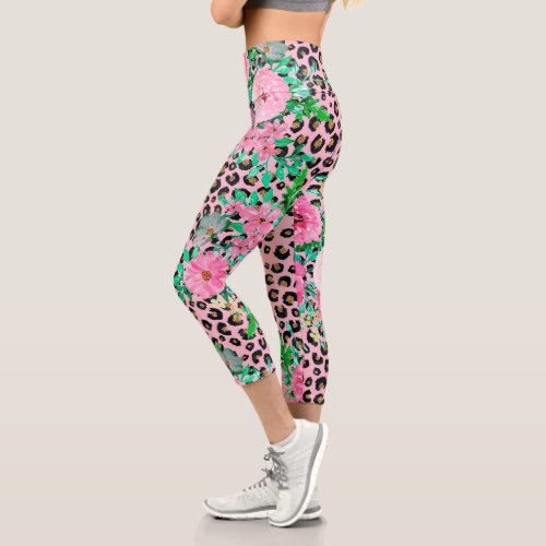 Elegant Pink Leopard Print and Floral Design Capri Leggings