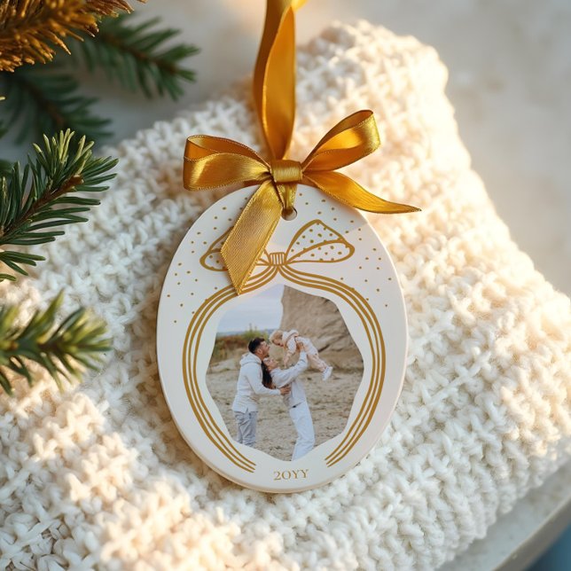 Elegant Polka Dot Christmas Bow Photo Keepsake Ceramic Ornament (Elegant Polka Dot Christmas Bow Photo Keepsake Ceramic Ornament)