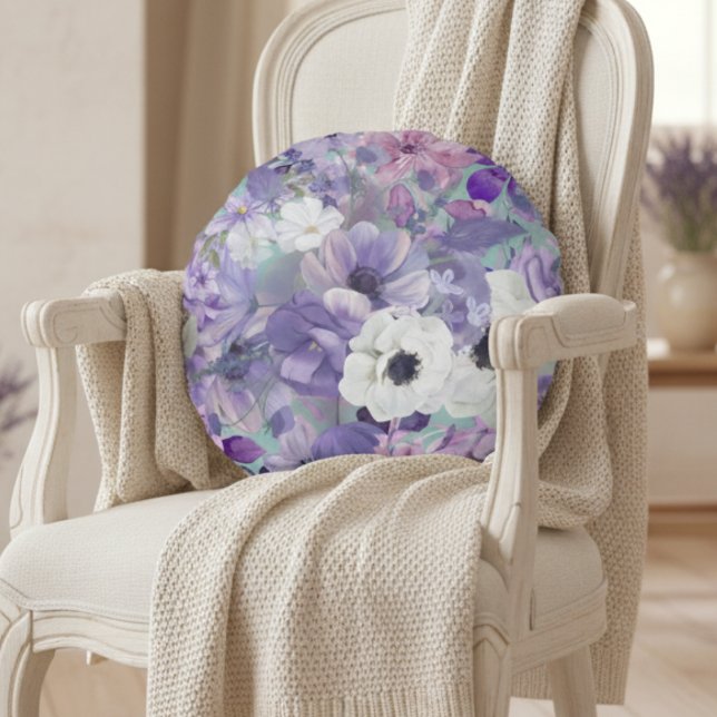 Elegant Purple And Violet Wildflowers And Sky  Round Pillow (Creator Uploaded)