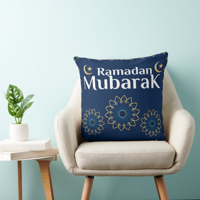 Elegant Ramadan Mubarak Throw Pillow (Chair)